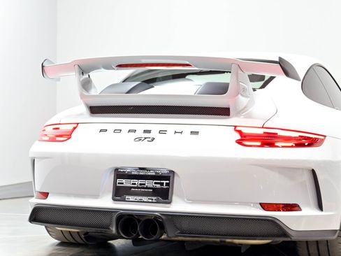 Used 2018 Porsche 911 GT3 RWD image 81