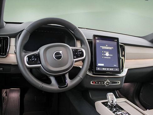 Used 2026 Volvo XC90 B5 Plus w/ Protection Package Premier AWD/4WD image 2