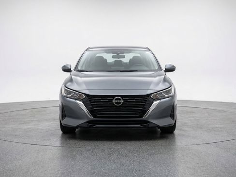 Used 2025 Nissan Sentra S image 2