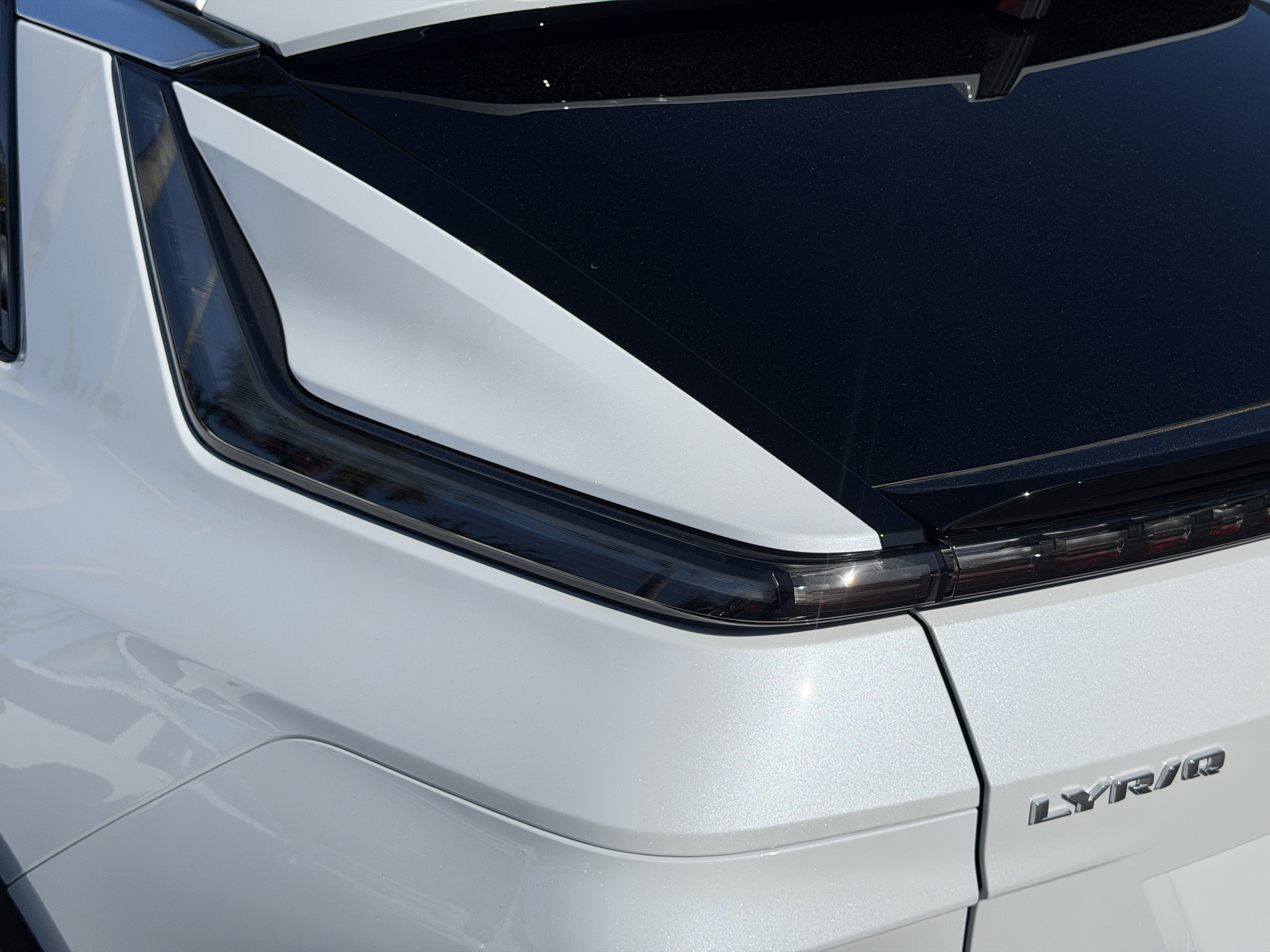 Used 2027 Cadillac Lyriq Signature Luxury RWD image 10