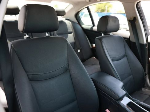Used 2010 BMW 328i Sedan RWD image 24
