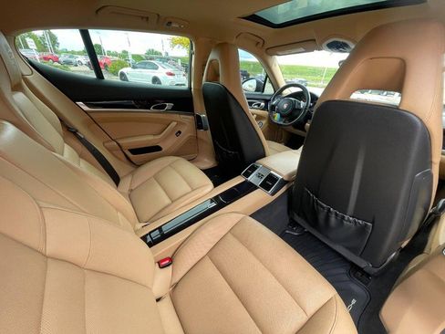 Used 2013 Porsche Panamera 4 Platinum Edition image 16