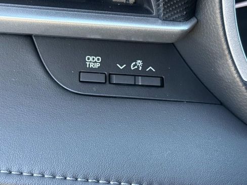 Used 2022 Toyota Highlander XSE image 45