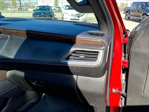 Used 2023 Chevrolet Tahoe High Country image 18