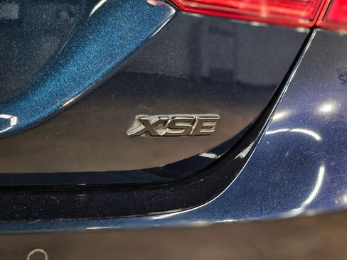Used 2020 Toyota Camry XSE image 38