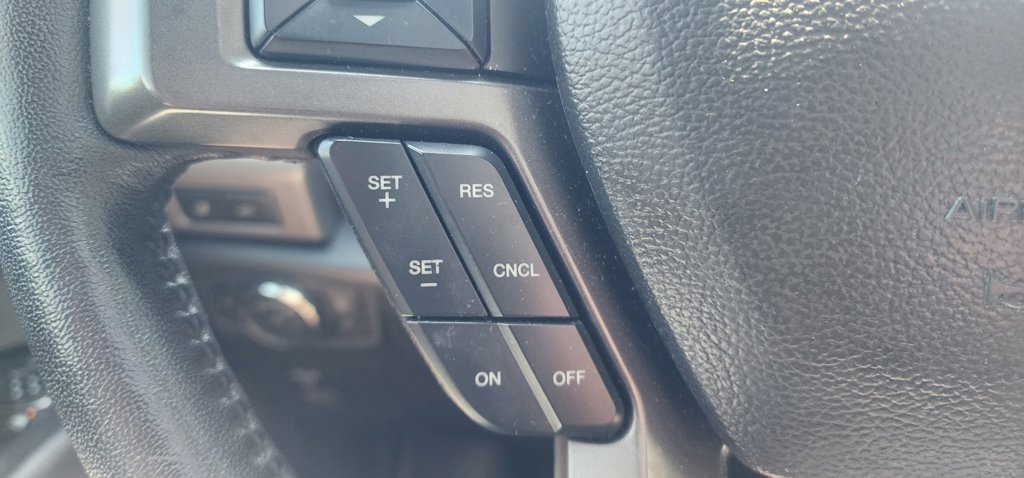 Used 2020 Ford Expedition XLT w/ Equipment Group 202A AWD/4WD image 35