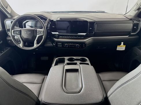 Used 2025 Chevrolet Silverado 2500 LT w/ Trail Boss Package image 3