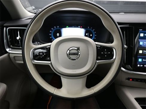 Used 2023 Volvo S60 B5 Ultimate w/ Climate Package image 23