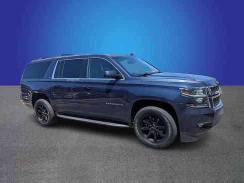 Used 2017 Chevrolet Suburban LT RWD image 7