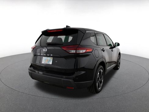 Used 2025 Nissan Rogue SV FWD image 18
