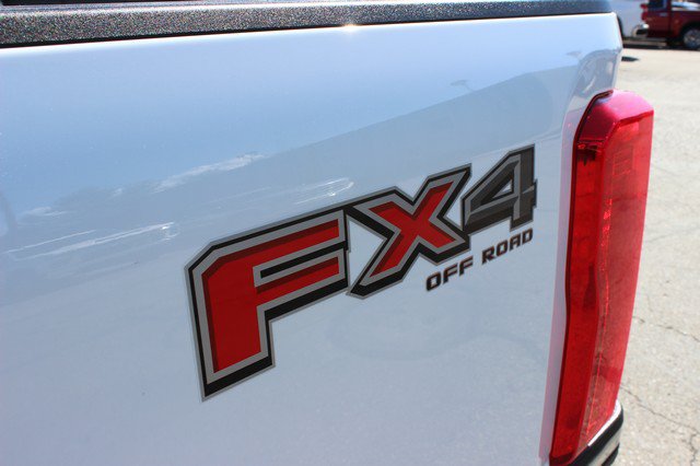Used 2024 Ford F350 XLT w/ FX4 Off-Road Package AWD/4WD image 4