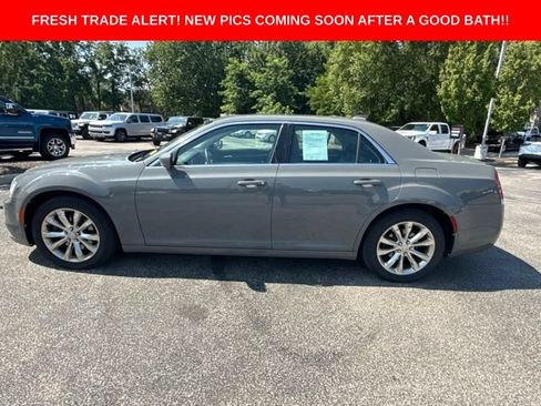 Used 2017 Chrysler 300 Limited w/ Value Package AWD/4WD image 2