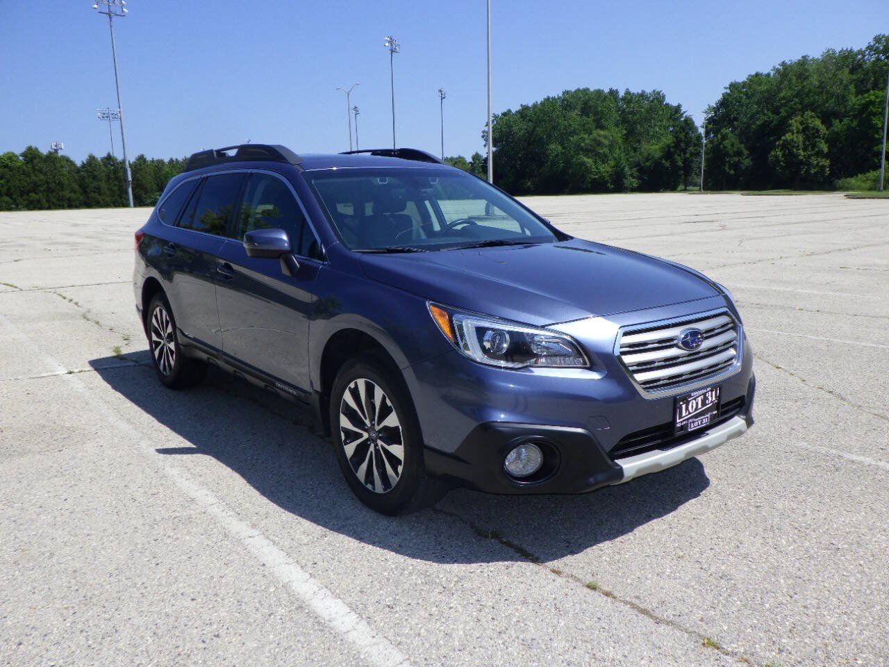 Used 2017 Subaru Outback 3.6R Limited AWD/4WD image 1