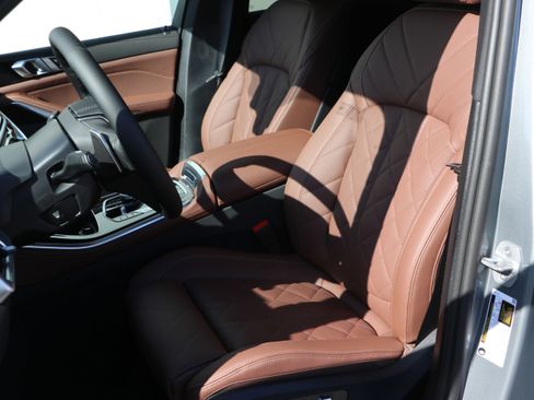 Certified 2026 BMW X5 sDrive40i w/ Climate Comfort Package RWD image 16