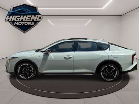 Used 2025 Kia K4 GT-Line w/ GT-Line Premium Package FWD image 3