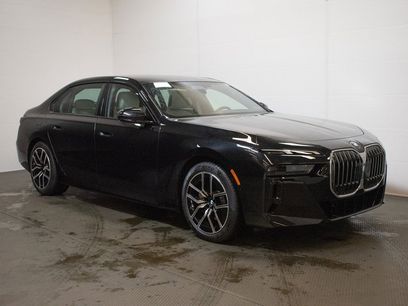 New 2025 BMW 740i xDrive