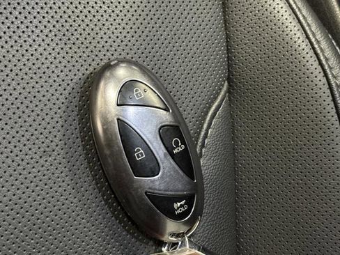 Used 2025 Hyundai Tucson Limited image 30