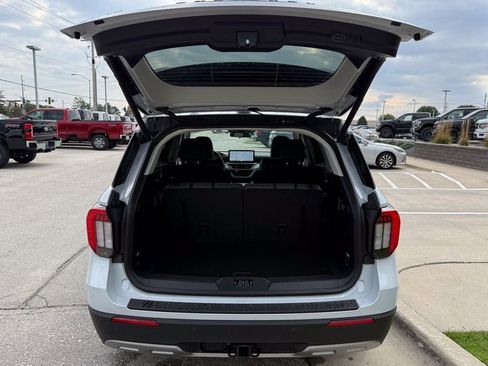 New 2026 Ford Explorer Active w/ Active Comfort Package image 14