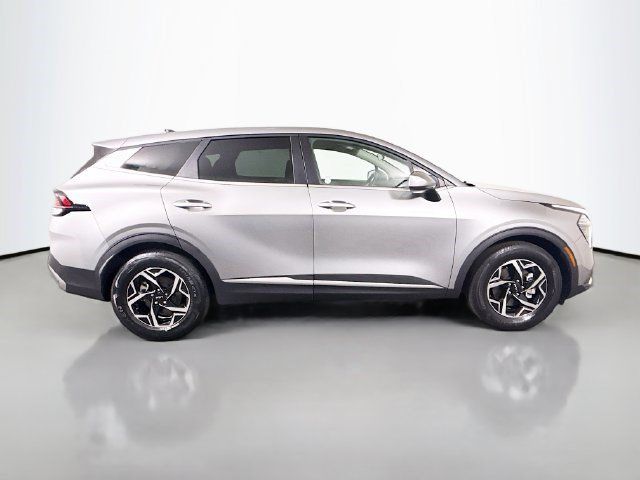 Used 2024 Kia Sportage LX FWD image 11