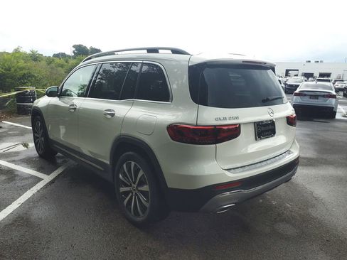 Certified 2023 Mercedes-Benz GLB 250 4MATIC w/ Premium Package image 5