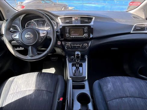 Used 2017 Nissan Sentra SV image 14
