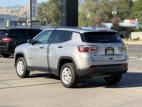 Used 2018 Jeep Compass Sport w/ Tech Group AWD/4WD image 5