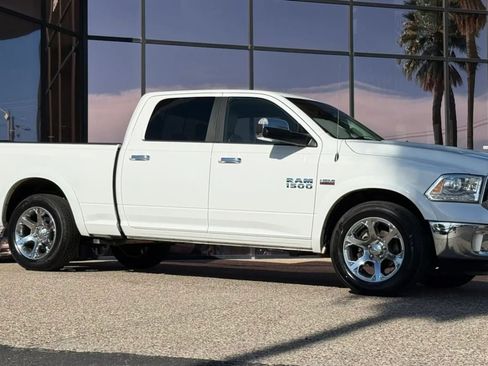 Used 2017 RAM 1500 Laramie AWD/4WD image 16