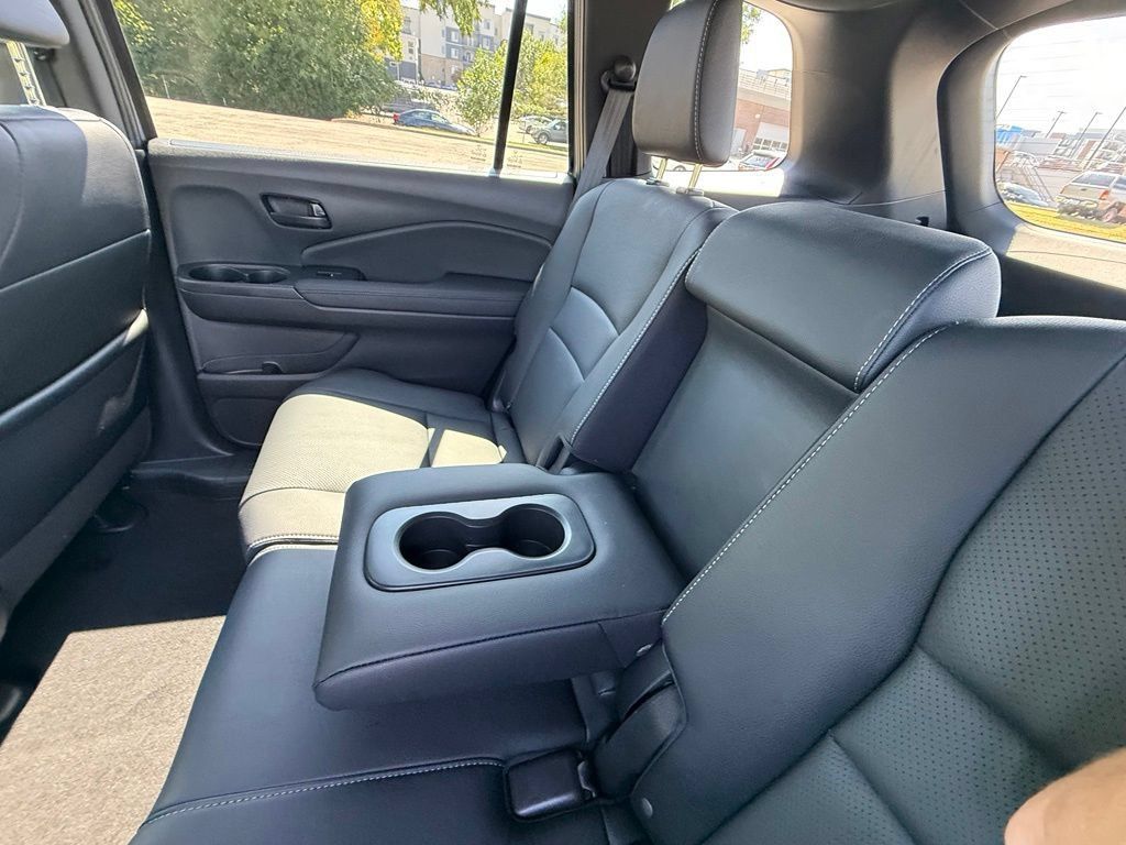 Used 2023 Honda Passport EX-L image 31