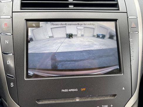 Used 2015 Lincoln MKZ FWD image 44