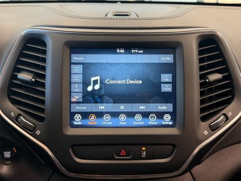 Used 2022 Jeep Cherokee Latitude Lux AWD/4WD image 19
