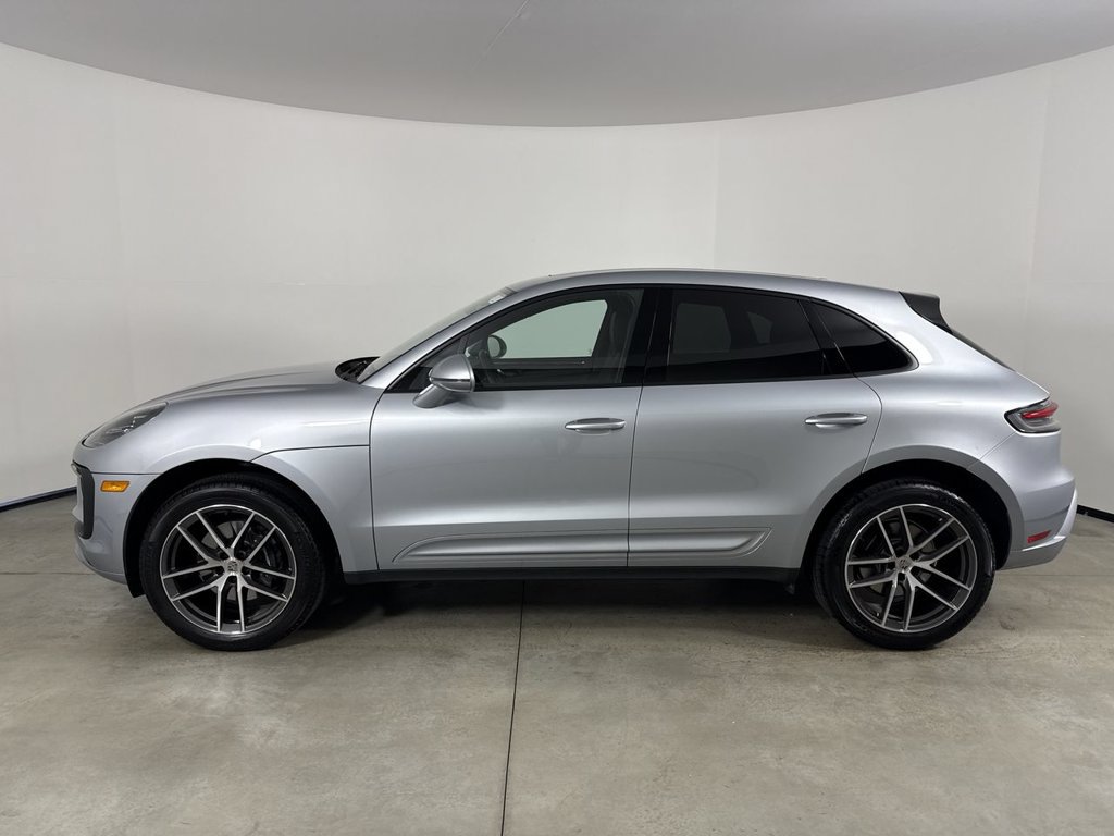 Used 2026 Porsche Macan Turbo AWD/4WD image 2