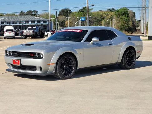 Used 2020 Dodge Challenger R/T Scat Pack RWD image 4