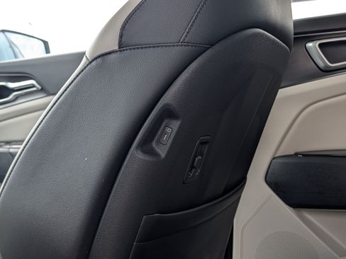 Used 2023 Kia Sportage EX FWD image 16