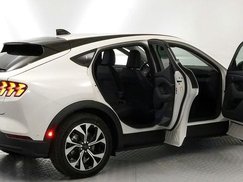 New 2024 Ford Mustang Mach-E Select w/ Comfort Package Lite image 18