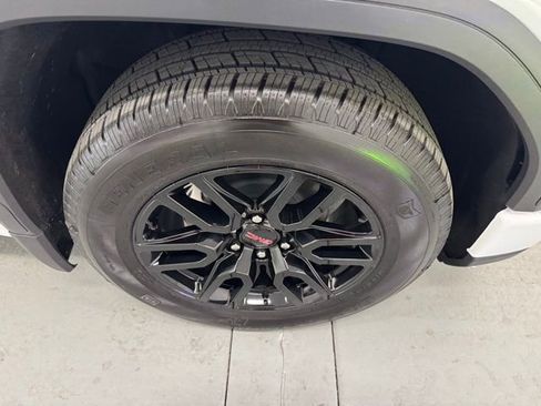 New 2026 GMC Sierra 1500 Elevation image 4