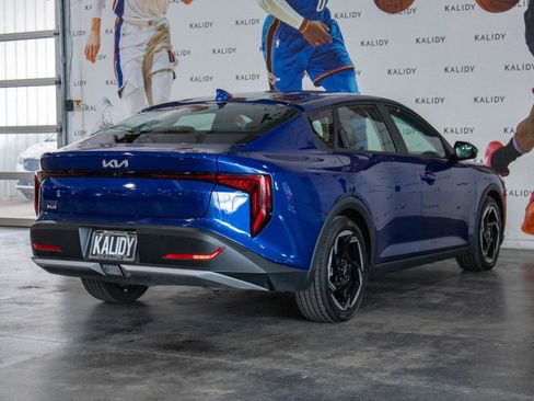 New 2025 Kia K4 EX image 24