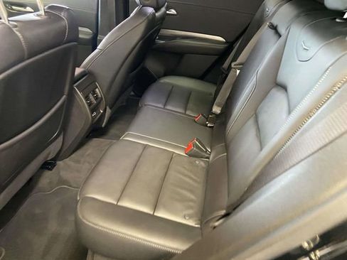 Used 2025 Cadillac XT4 Premium Luxury image 15