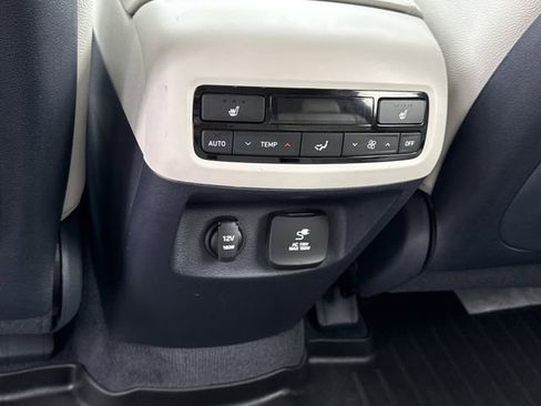 Used 2022 Hyundai Palisade SEL w/ 8P Bench Seat Package FWD image 13