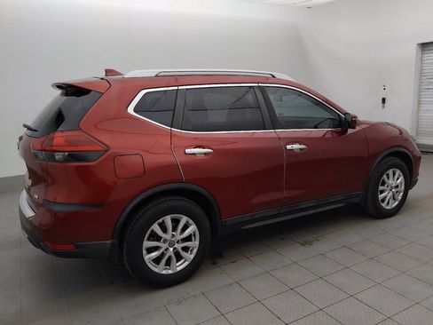 Used 2018 Nissan Rogue SV w/ Premium Package FWD image 10