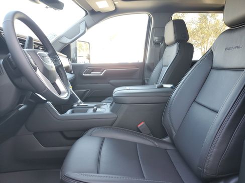 New 2026 GMC Sierra 2500 Denali w/ Denali Reserve Package image 18