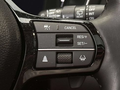 Used 2023 Honda Pilot Elite image 25