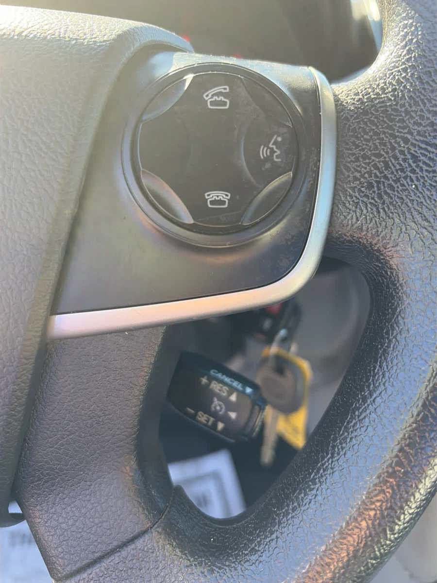 Used 2014 Toyota Camry LE FWD image 18