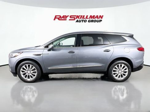 Used 2020 Buick Enclave Premium w/ Surround and Sites Package FWD image 4