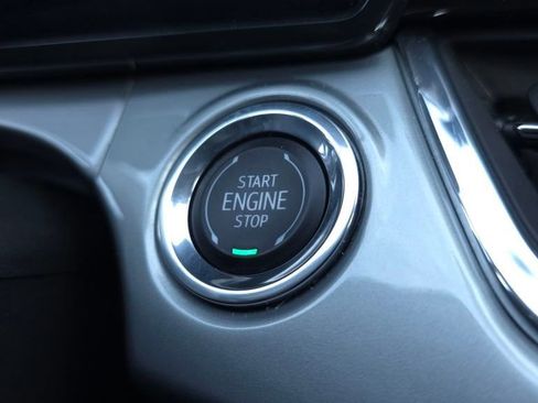 Used 2025 Chevrolet Trax LT w/ LT Convenience Package image 34