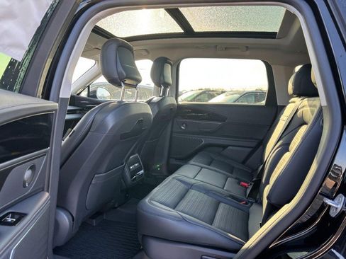 New 2026 Lincoln Nautilus Reserve w/ Jet Appearance Package image 10