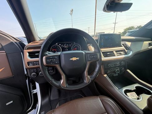Used 2021 Chevrolet Tahoe High Country w/ Premium Package AWD/4WD image 18