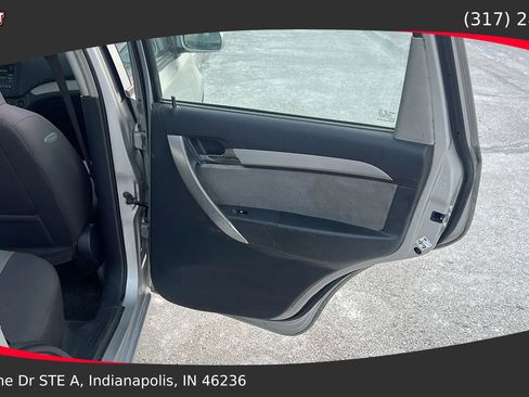 Used 2009 Chevrolet Aveo5 LT w/ Power and Convenience Package image 16