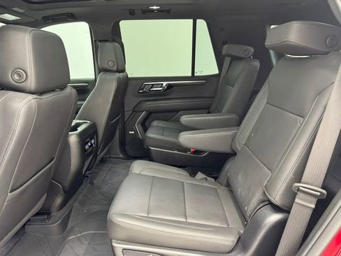 Used 2025 Chevrolet Tahoe Z71 w/ Z71 Off-Road Package AWD/4WD image 19