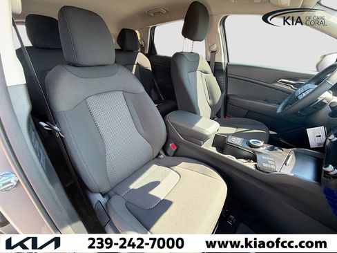 New 2026 Kia Sportage LX FWD image 14