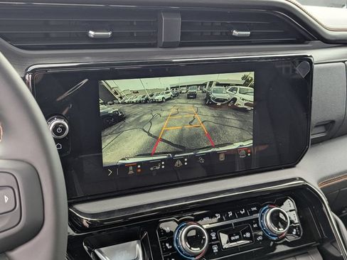 New 2026 GMC Sierra 1500 AT4 w/ AT4 Premium Package AWD/4WD image 39